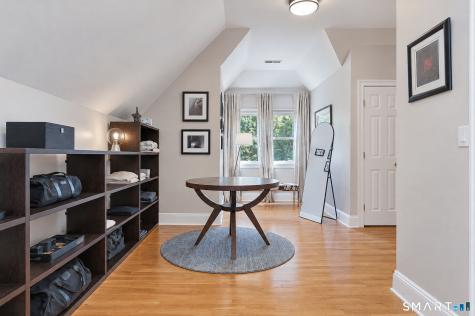 17 Equestrian Ridge Newtown CT 06470