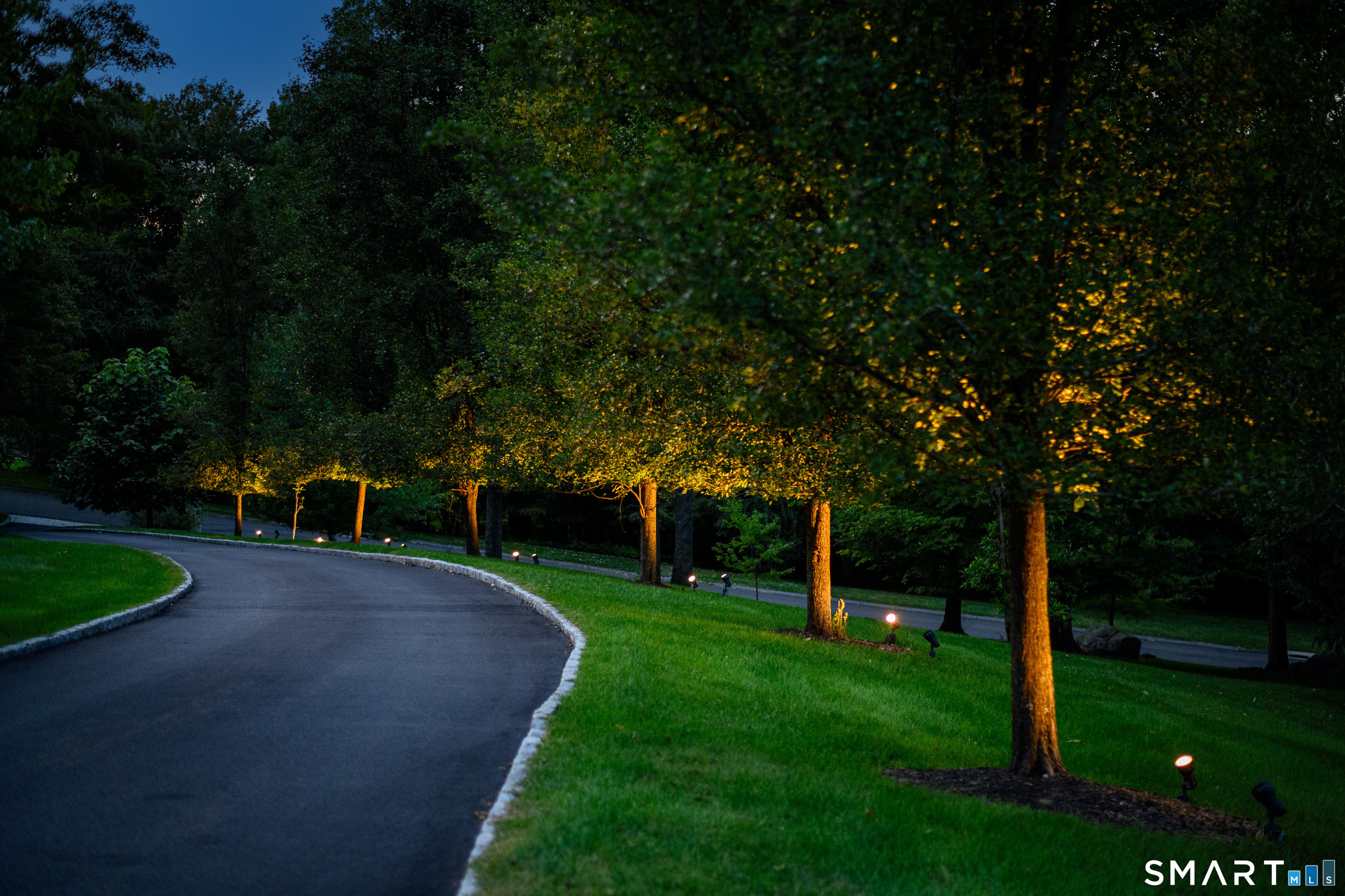 17 Equestrian Ridge Newtown CT 06470