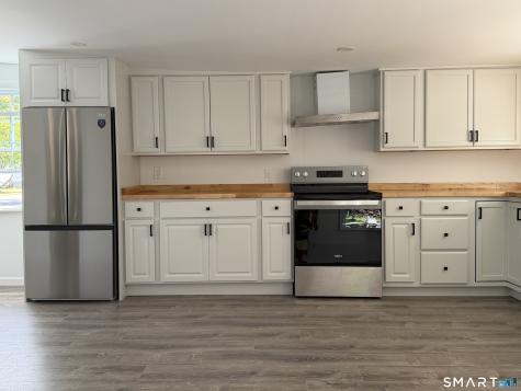 14 Old Mill Road Clinton CT 06413