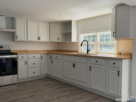 14 Old Mill Road Clinton CT 06413