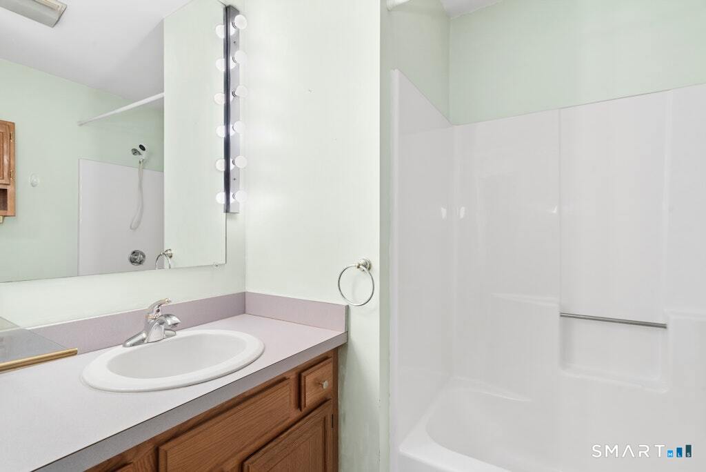 30 Boulevard Newtown CT 06470