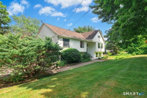 30 Boulevard Newtown CT 06470