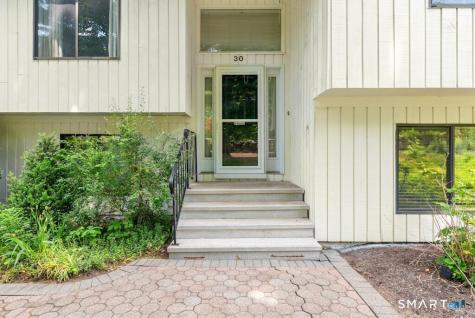 30 Boulevard Newtown CT 06470