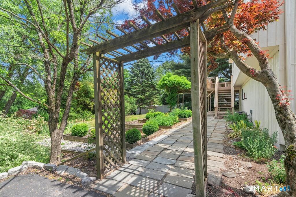 30 Boulevard Newtown CT 06470