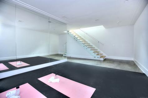 3 Hubbel's Lane Westport CT 06880