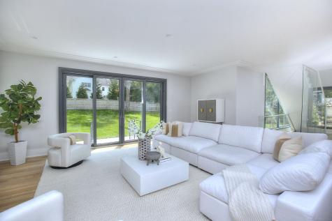 3 Hubbel's Lane Westport CT 06880
