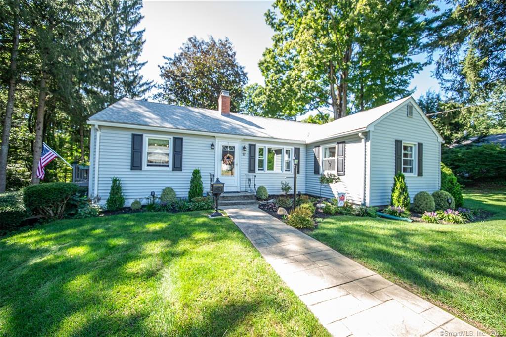 17 Gordon Lane Enfield CT 06082