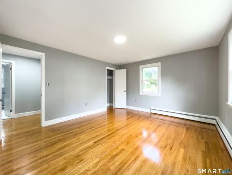 52 Phoenix Avenue Naugatuck CT 06770