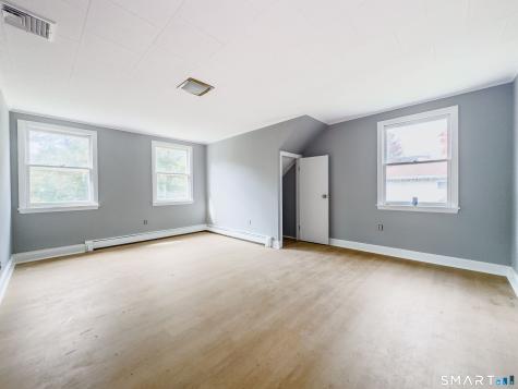 52 Phoenix Avenue Naugatuck CT 06770