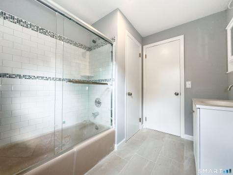 52 Phoenix Avenue Naugatuck CT 06770