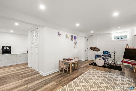 15 Charles Street Darien CT 06820