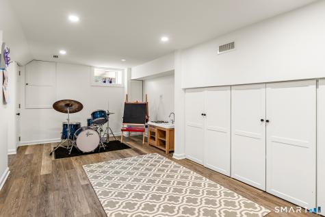 15 Charles Street Darien CT 06820