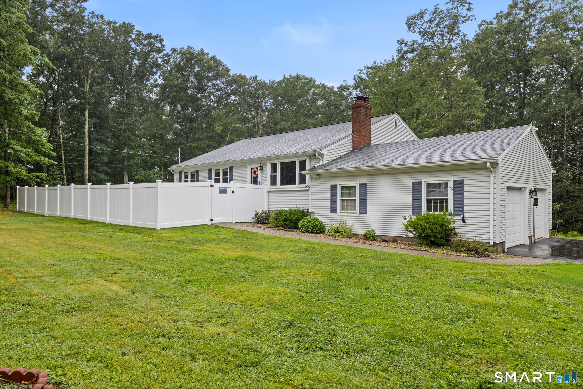 11 Top View Drive Simsbury CT 06089