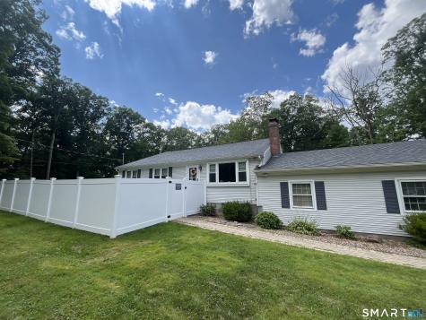 11 Top View Drive Simsbury CT 06089