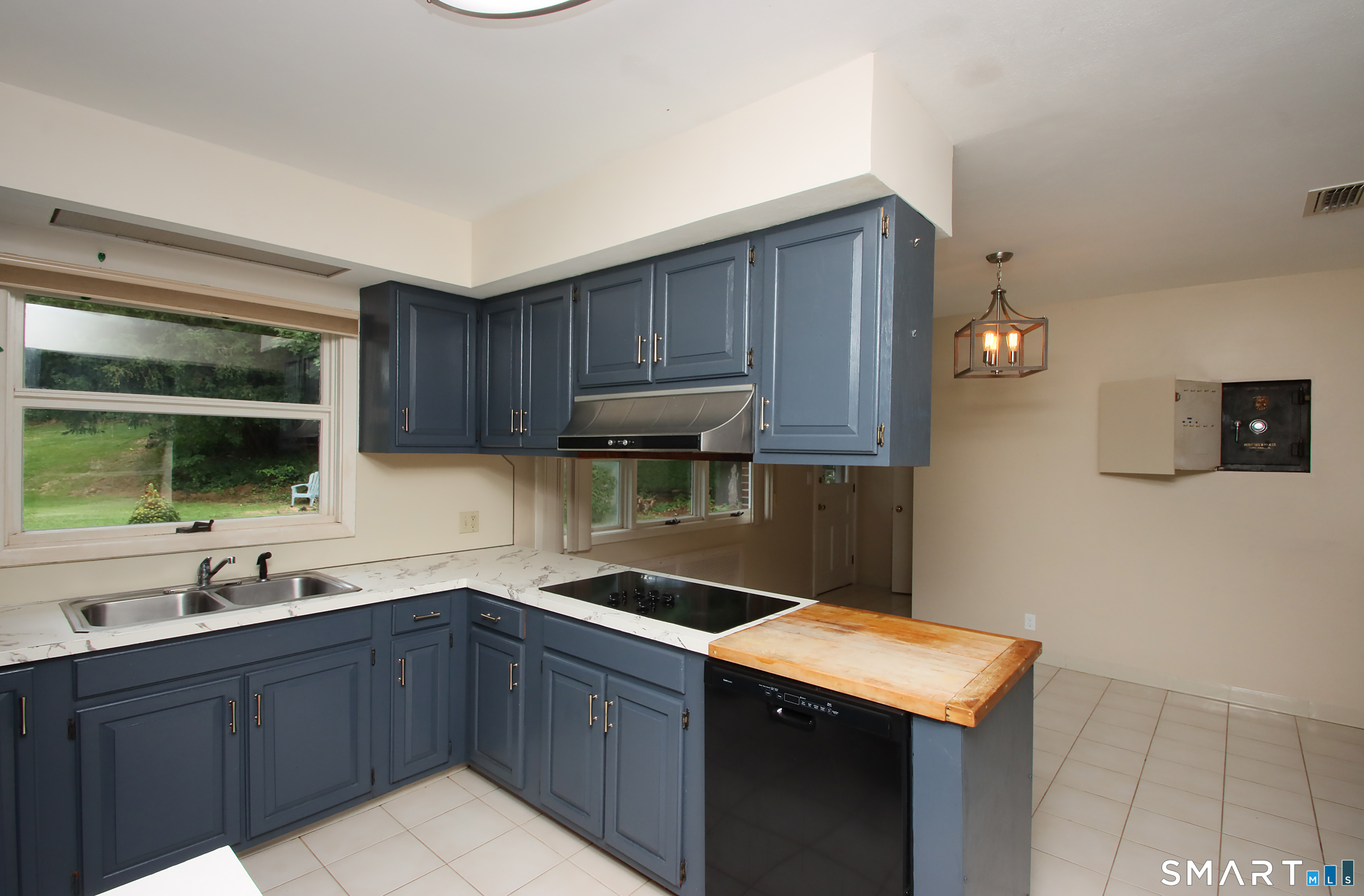 85 Center Street Wolcott CT 06716