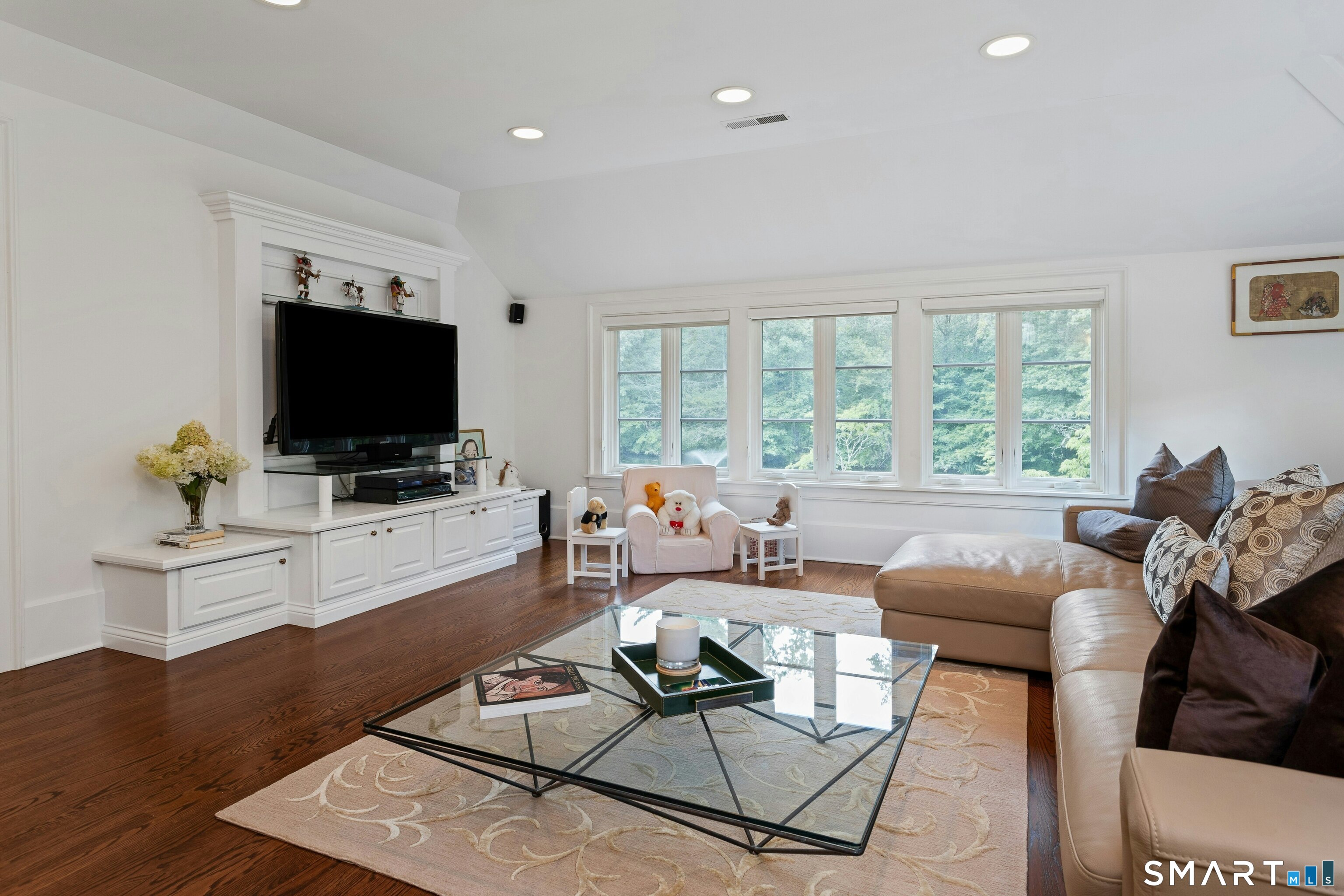 700 Hollow Tree Ridge Road Darien CT 06820
