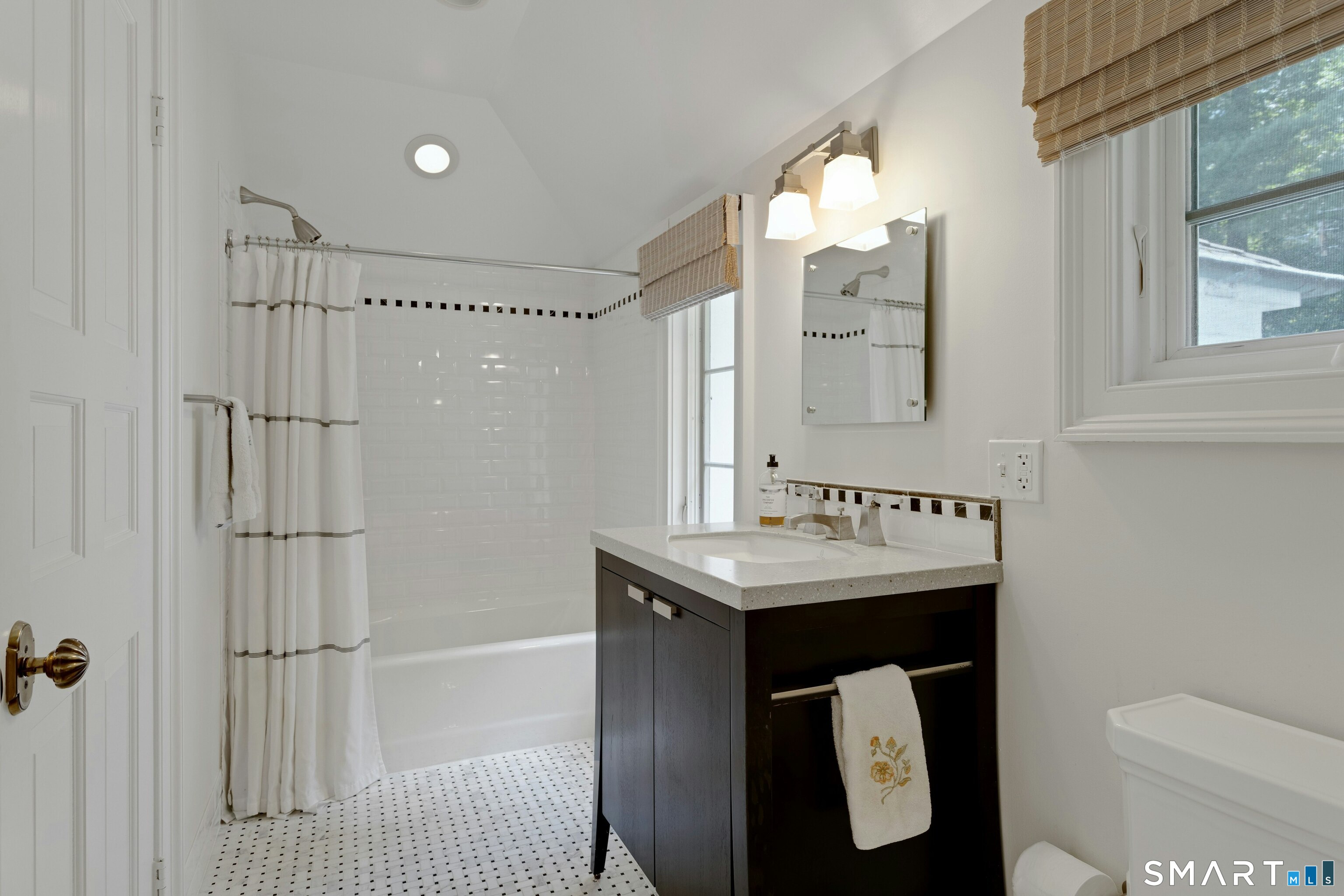 700 Hollow Tree Ridge Road Darien CT 06820
