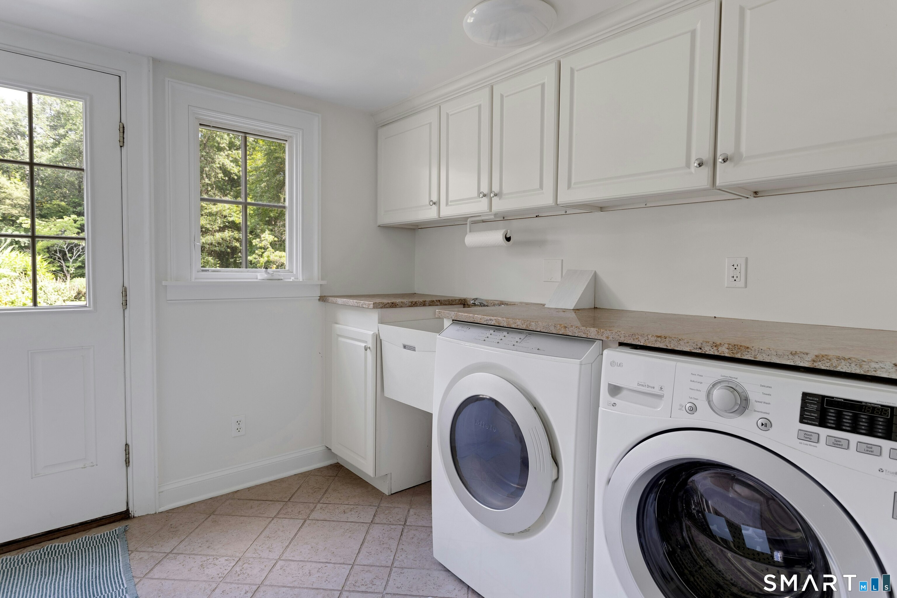 700 Hollow Tree Ridge Road Darien CT 06820