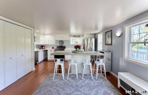 297 Lakemere Drive Southbury CT 06488