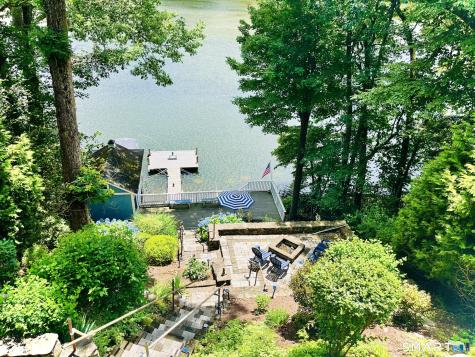 297 Lakemere Drive Southbury CT 06488