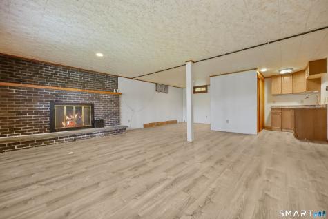 10 Fieldstone Lane New Milford CT 06776
