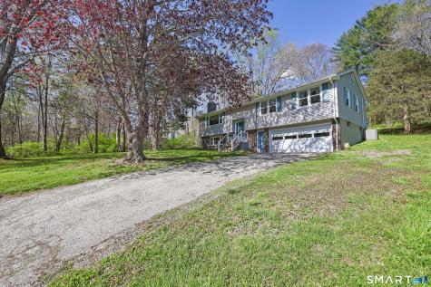 10 Fieldstone Lane New Milford CT 06776