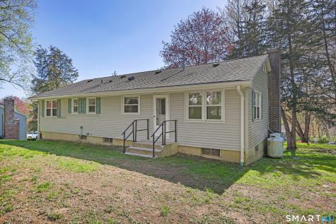 10 Fieldstone Lane New Milford CT 06776
