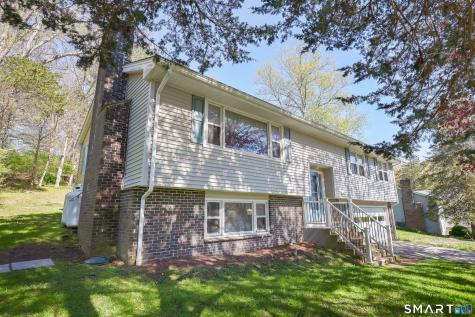 10 Fieldstone Lane New Milford CT 06776