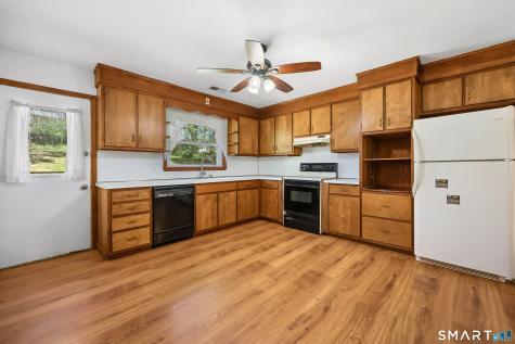 10 Fieldstone Lane New Milford CT 06776