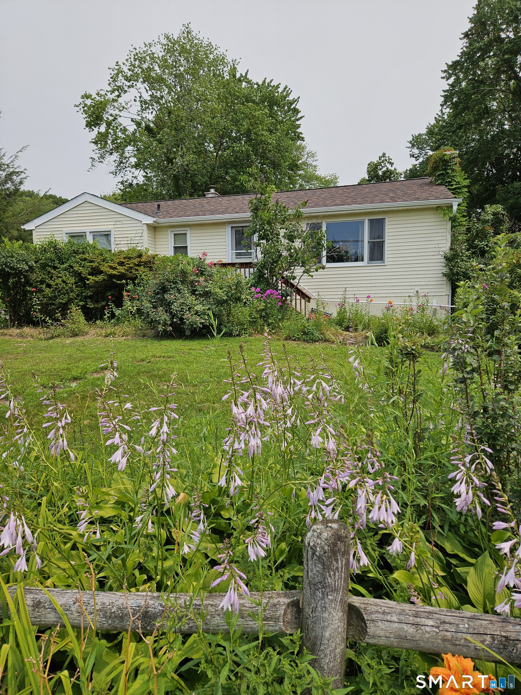 6 Colonial Drive Prospect CT 06712
