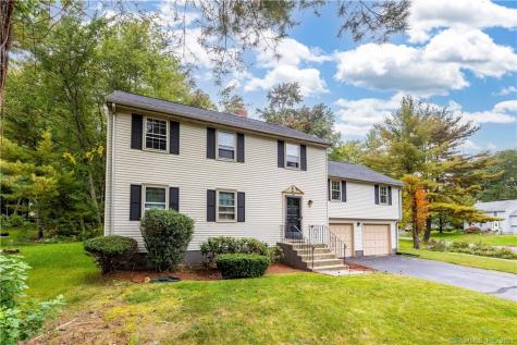 21 Horseshoe Circle Simsbury CT 06070