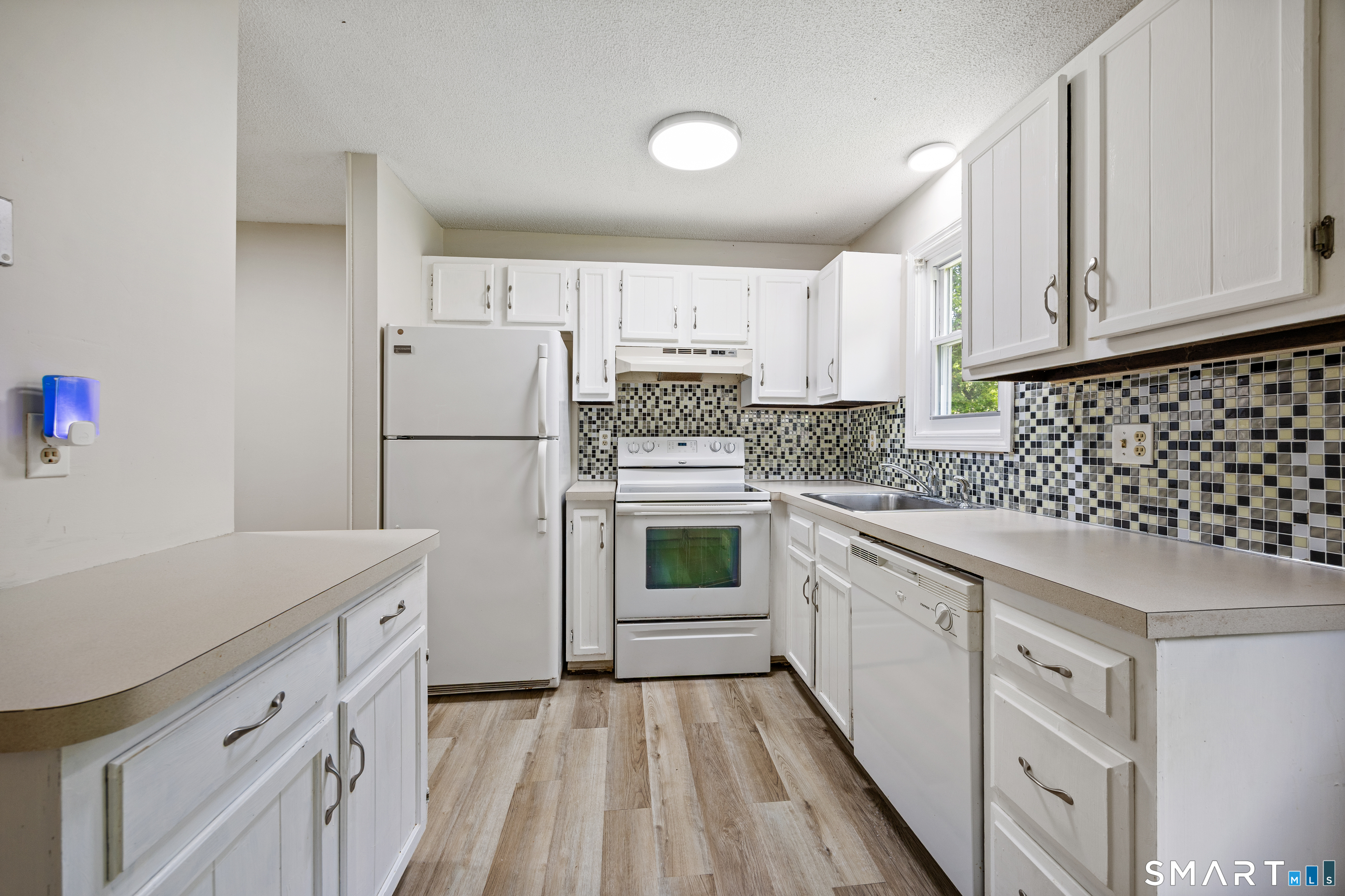23 Hart Place Plainville CT 06062