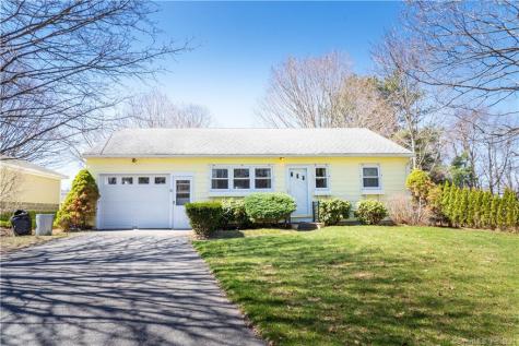 11 North Street Morris CT 06763