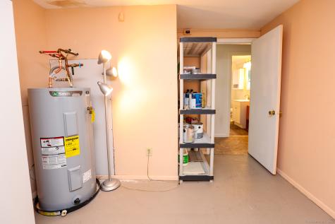 38 White Plains Road Norwich CT 06360