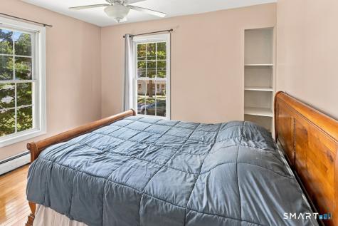 25 Oakwood Road East Lyme CT 06357