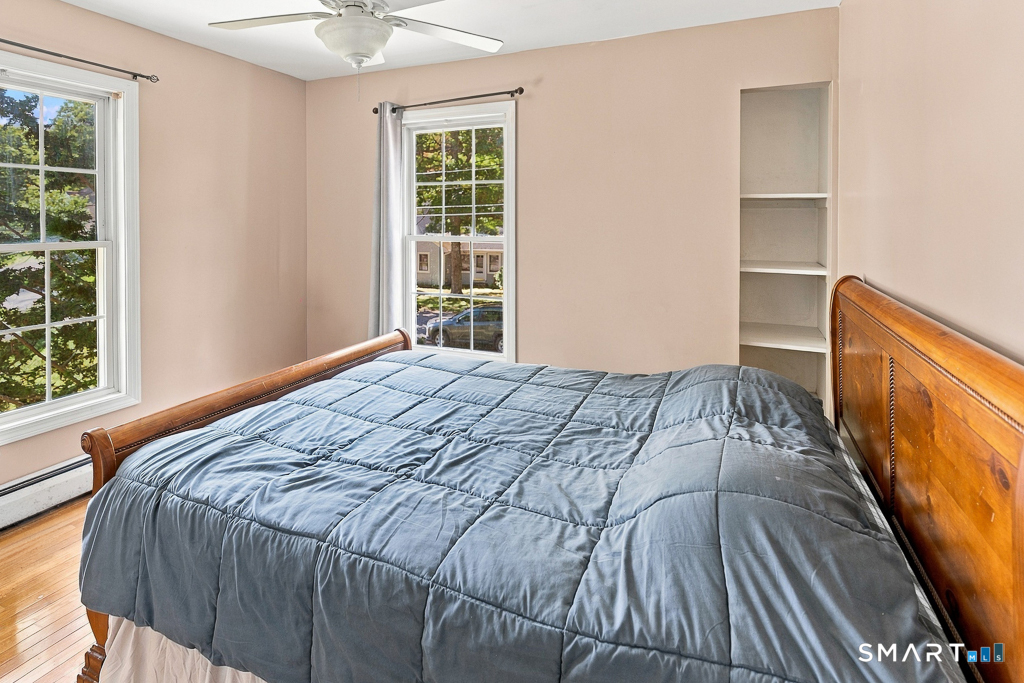 25 Oakwood Road East Lyme CT 06357