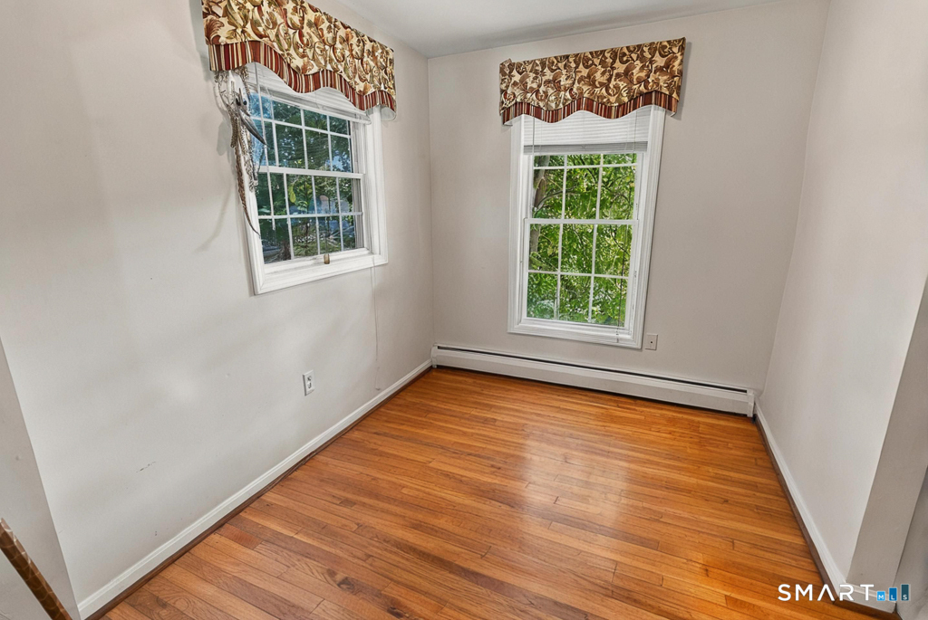 25 Oakwood Road East Lyme CT 06357
