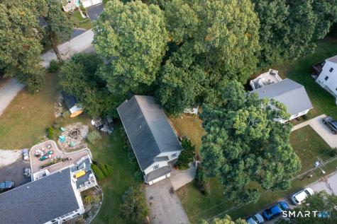25 Oakwood Road East Lyme CT 06357
