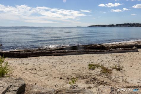 25 Oakwood Road East Lyme CT 06357