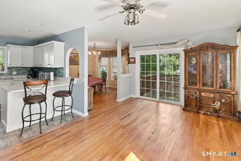 25 Oakwood Road East Lyme CT 06357