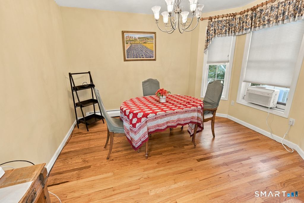 25 Oakwood Road East Lyme CT 06357