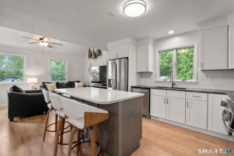 440 Lakeview Drive Suffield CT 06093