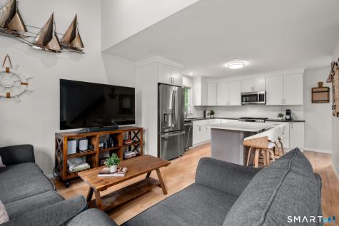 440 Lakeview Drive Suffield CT 06093