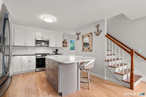 440 Lakeview Drive Suffield CT 06093