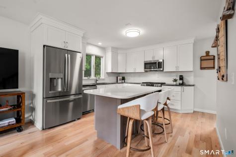 440 Lakeview Drive Suffield CT 06093