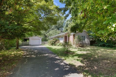 203 Lovers Lane Fairfield CT 06824