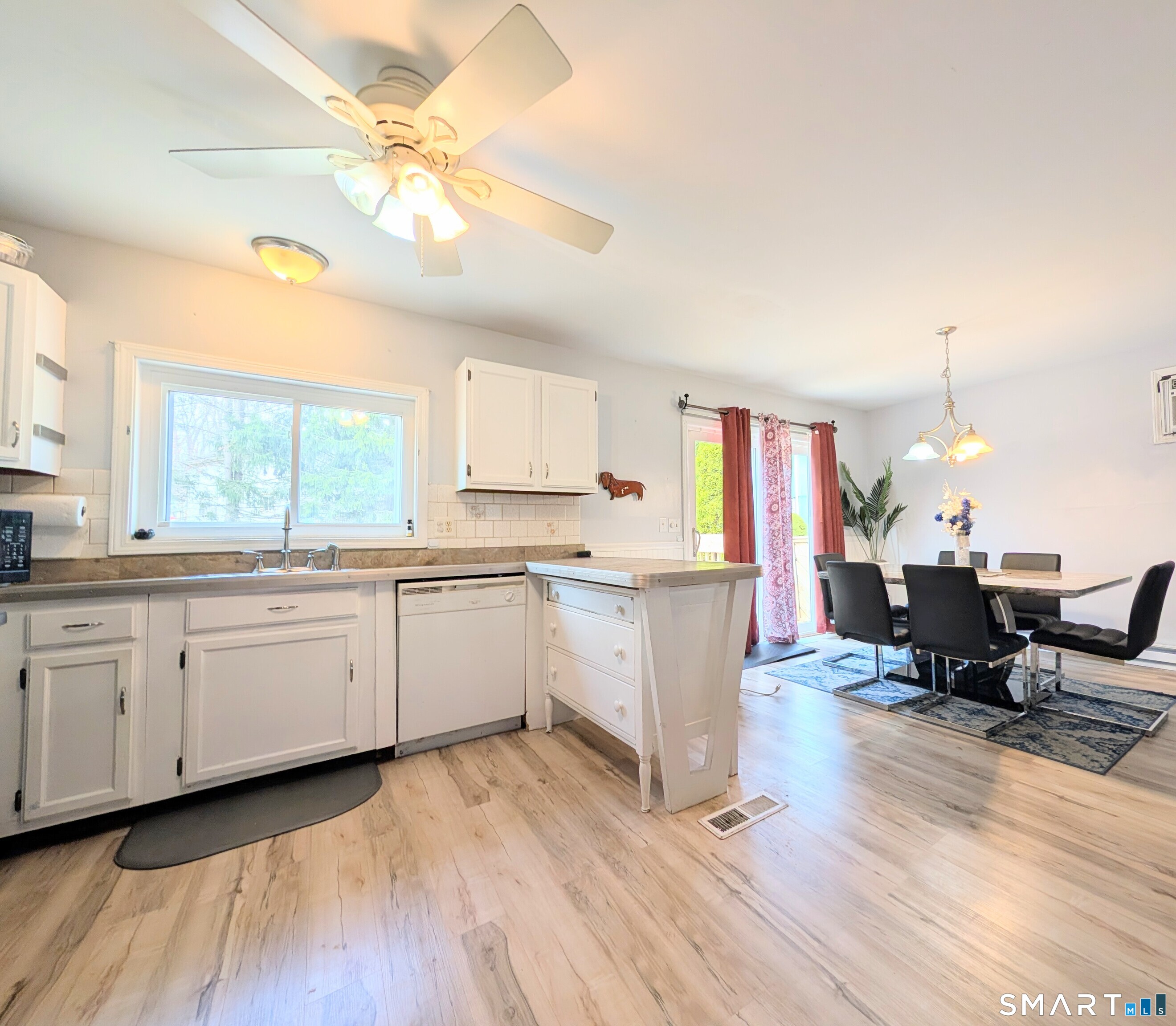 18 Cadbury Place Naugatuck CT 06770