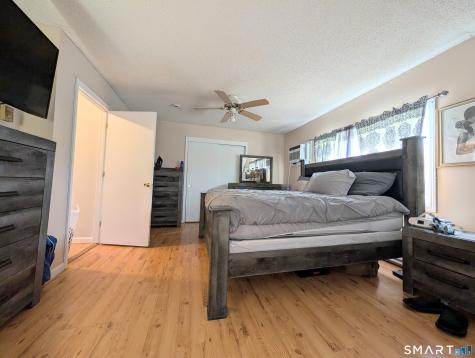 18 Cadbury Place Naugatuck CT 06770