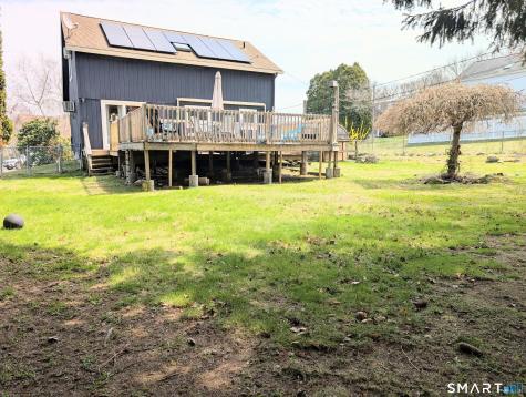 18 Cadbury Place Naugatuck CT 06770