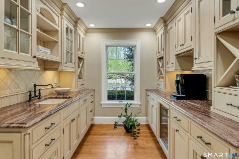 46 Wakeman Road New Canaan CT 06840